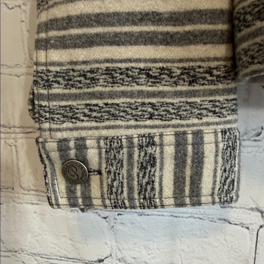 Vntg Pendleton Striped Black and Gray Jean Jacket 100% Virgin Wool Women Size M - Picture 4 of 8